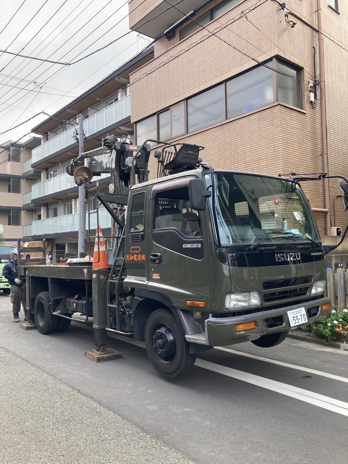 建柱工事部(引込柱建柱)