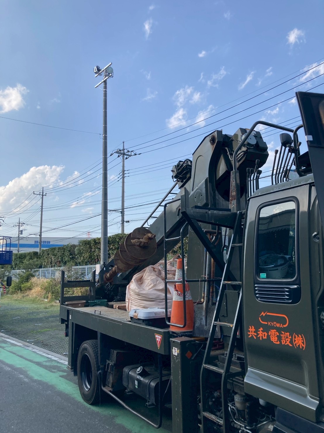 電気工事部・建柱工事部(電柱新設・照明灯新設)