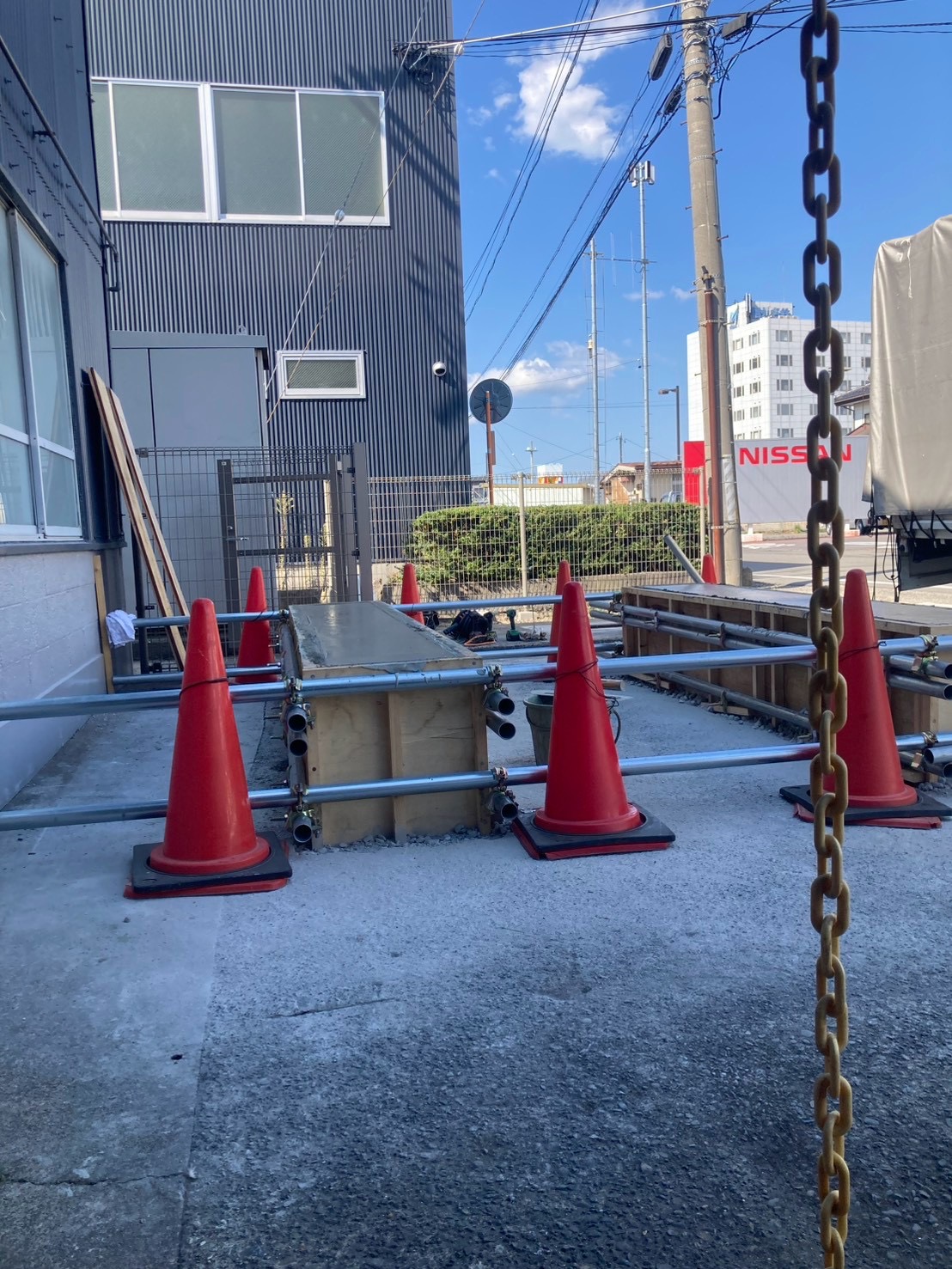 建柱工事部(キュービクル基礎工事)